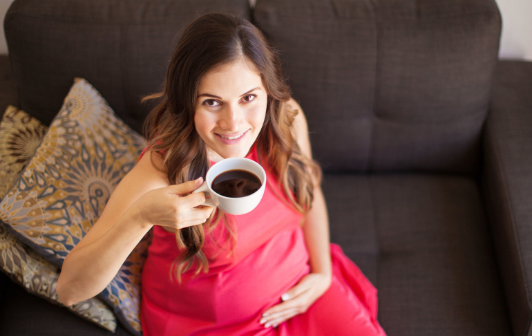 Mothers' caffeine intake linked to overweight children finds major pregnancy study